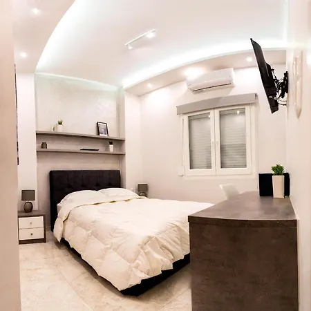 C.3 Anemone Lux_apartment アパート